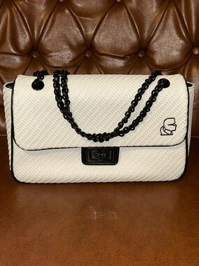⚜️HOST PICK⚜️Stylish Karl Lagerfeld Paris Bag